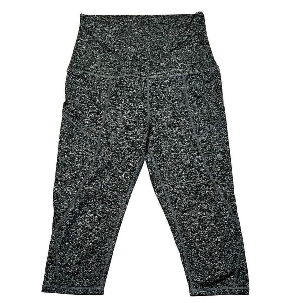 Maacie Maternity Gray Athletic Cropped Pants Medium